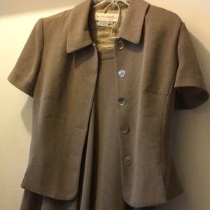 Maggy London 2 piece skirt top 6 small